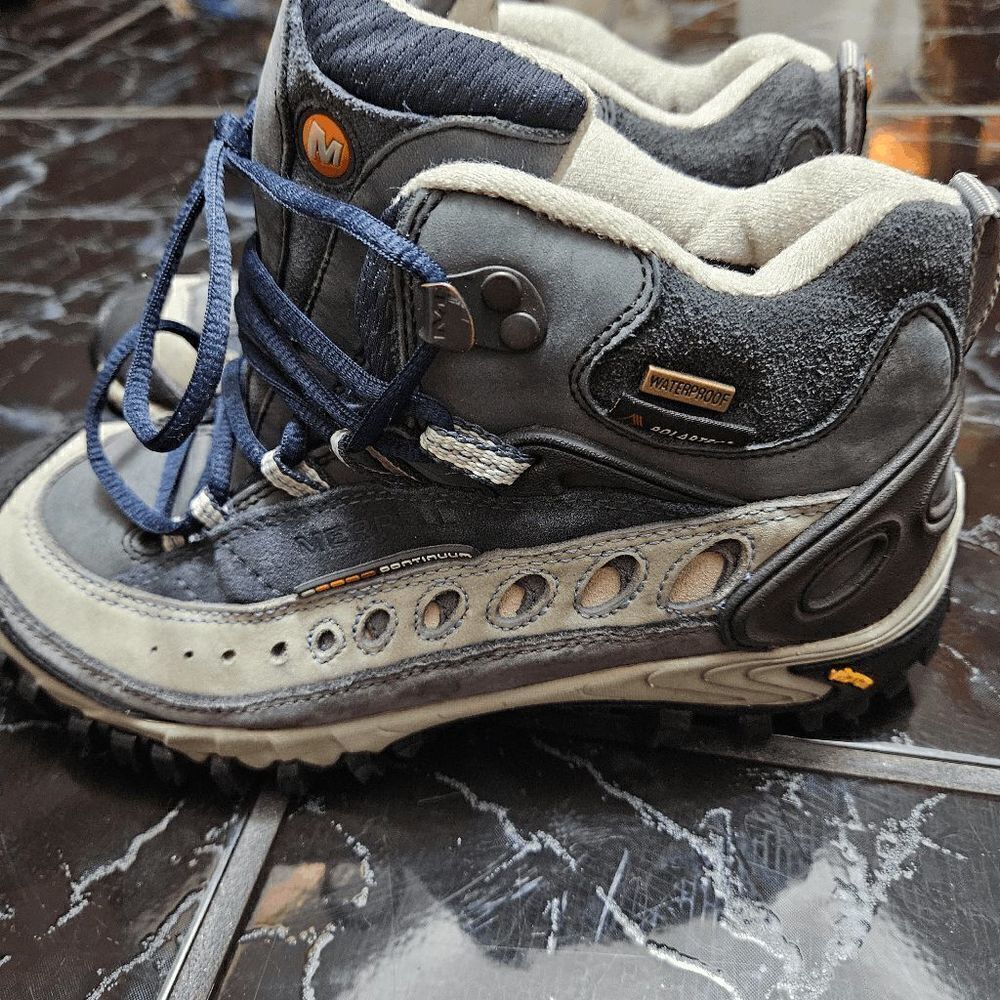 Merrel Shoes  - Picture 3 of 7